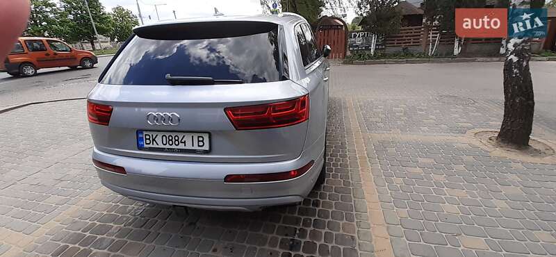 Позашляховик / Кросовер Audi Q7 2018 в Львові