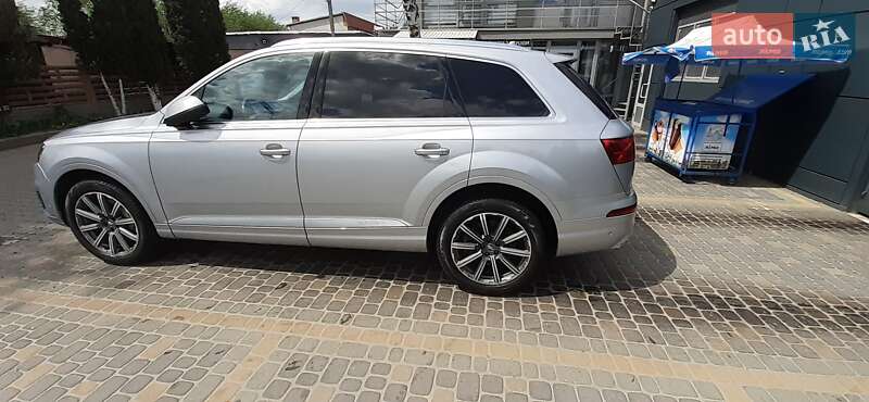Позашляховик / Кросовер Audi Q7 2018 в Львові