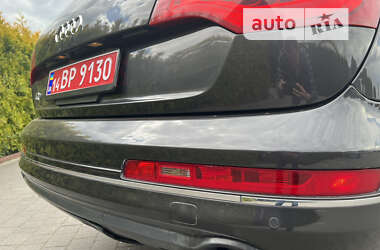 Внедорожник / Кроссовер Audi Q7 2012 в 