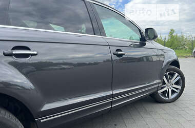 Внедорожник / Кроссовер Audi Q7 2012 в 