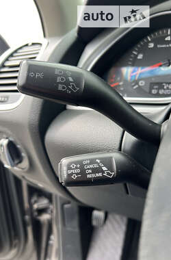 Внедорожник / Кроссовер Audi Q7 2012 в 