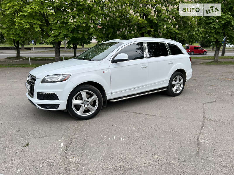 Позашляховик / Кросовер Audi Q7 2013 в Луцьку