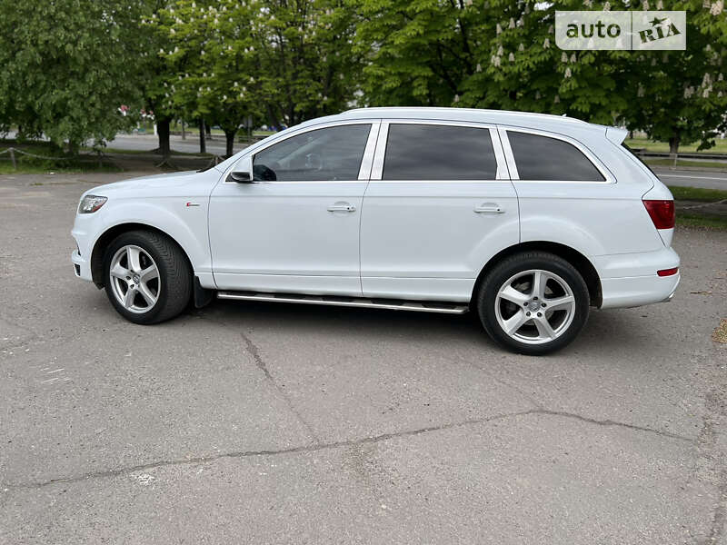 Позашляховик / Кросовер Audi Q7 2013 в Луцьку