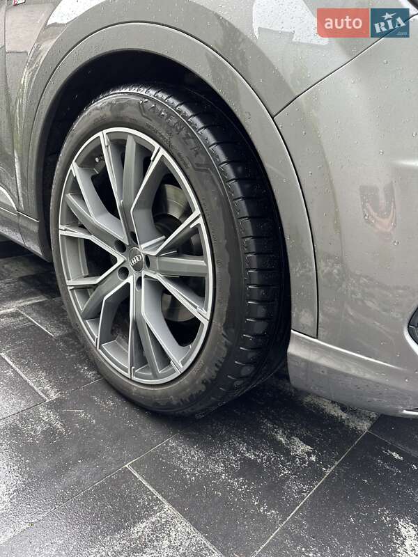 Позашляховик / Кросовер Audi Q7 2016 в Ужгороді фото 9 Позашляховик / Кросовер Audi Q7 2016 в Ужгороді