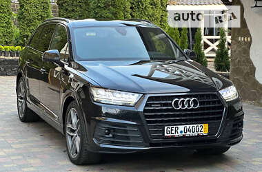 Внедорожник / Кроссовер Audi Q7 2017 в 