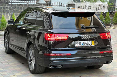 Внедорожник / Кроссовер Audi Q7 2017 в 