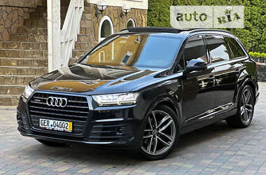 Внедорожник / Кроссовер Audi Q7 2017 в 