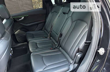 Внедорожник / Кроссовер Audi Q7 2017 в 