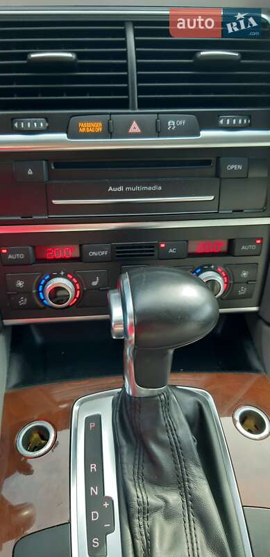 Позашляховик / Кросовер Audi Q7 2011 в Романіву