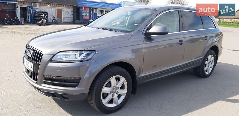 Позашляховик / Кросовер Audi Q7 2011 в Романіву