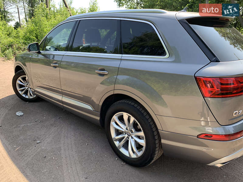 Внедорожник / Кроссовер Audi Q7 2016 в Житомире