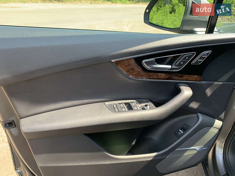 Внедорожник / Кроссовер Audi Q7 2016 в Житомире