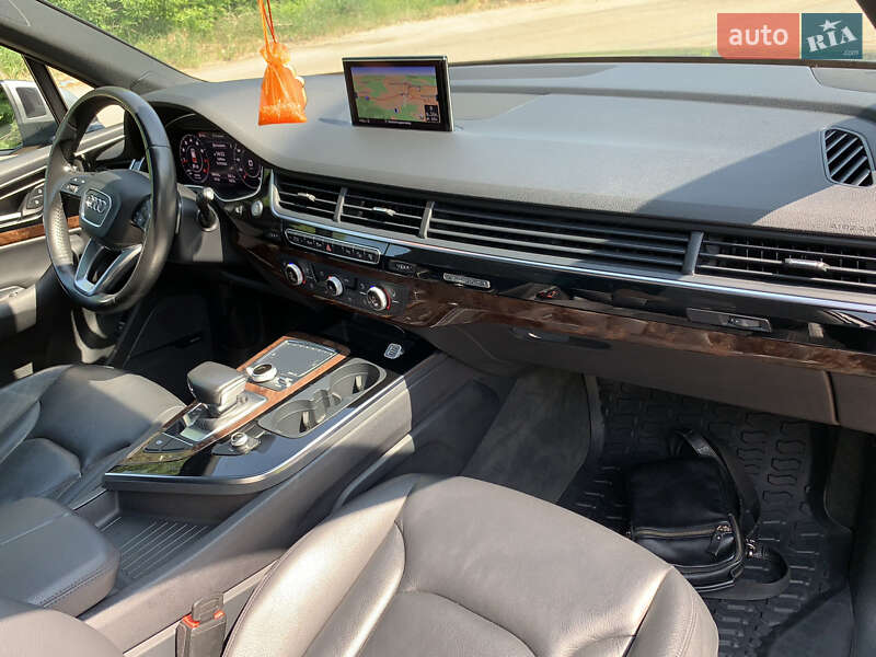 Внедорожник / Кроссовер Audi Q7 2016 в Житомире