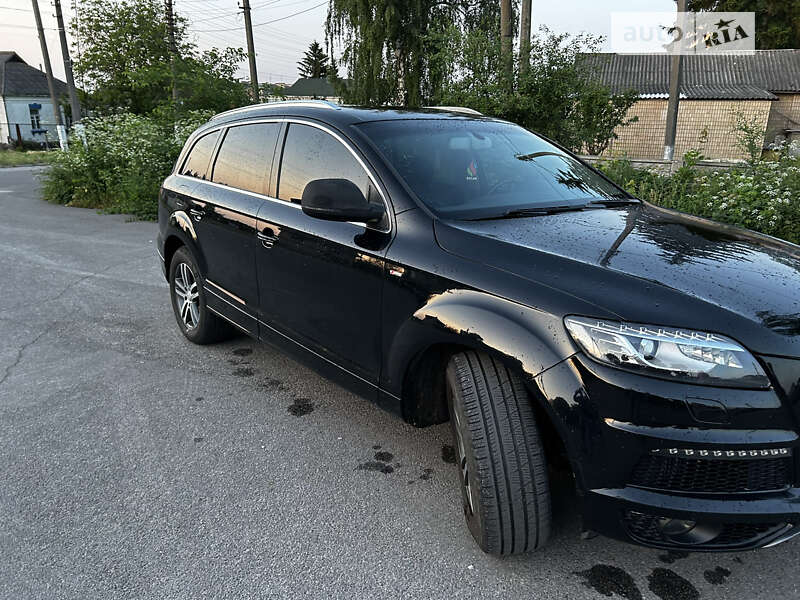 Внедорожник / Кроссовер Audi Q7 2010 в Мироновке