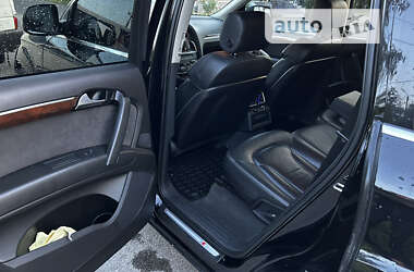 Внедорожник / Кроссовер Audi Q7 2010 в 