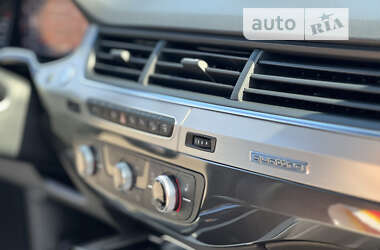 Позашляховик / Кросовер Audi Q7 2016 в 