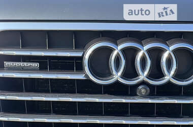 Позашляховик / Кросовер Audi Q7 2016 в 
