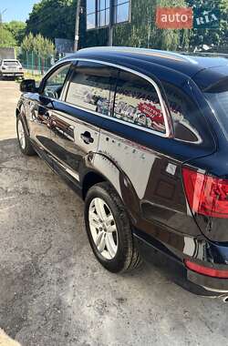 Внедорожник / Кроссовер Audi Q7 2010 в 