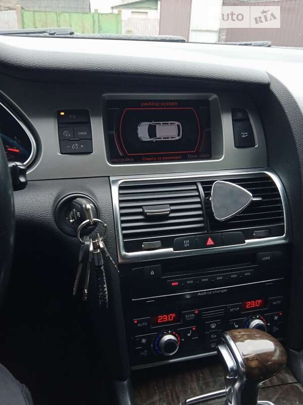 Позашляховик / Кросовер Audi Q7 2009 в Броварах