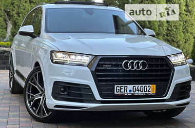 Позашляховик / Кросовер Audi Q7 2017 в 