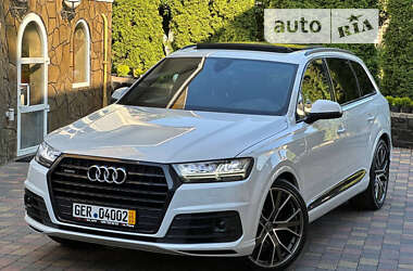 Позашляховик / Кросовер Audi Q7 2017 в 