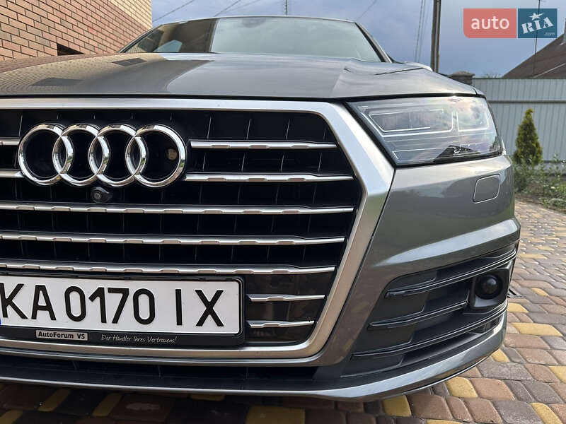 Позашляховик / Кросовер Audi Q7 2017 в Києві