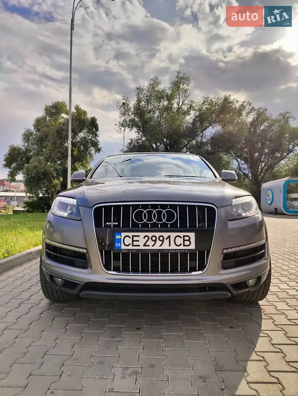 Внедорожник / Кроссовер Audi Q7 2010 в 