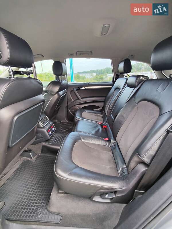 Позашляховик / Кросовер Audi Q7 2010 в Чернівцях