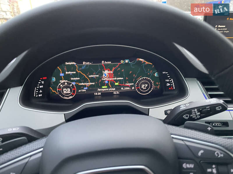 Позашляховик / Кросовер Audi Q7 2015 в Ужгороді