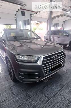 Внедорожник / Кроссовер Audi Q7 2015 в Киеве