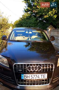 Внедорожник / Кроссовер Audi Q7 2007 в 