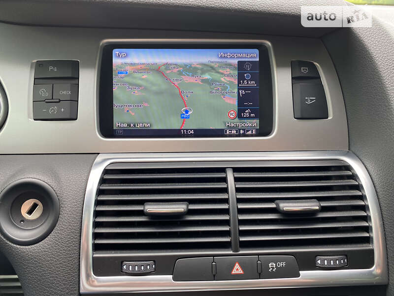 Внедорожник / Кроссовер Audi Q7 2012 в Ромнах