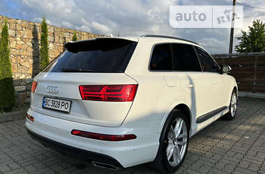 Внедорожник / Кроссовер Audi Q7 2017 в 