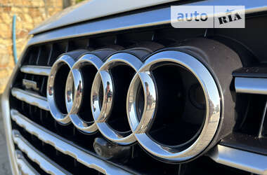 Внедорожник / Кроссовер Audi Q7 2017 в 