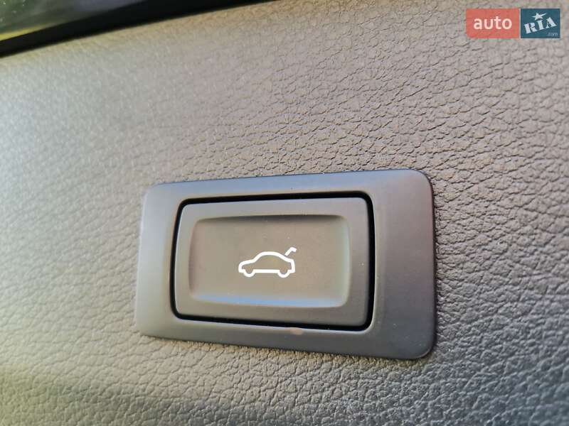 Внедорожник / Кроссовер Audi Q7 2015 в Киеве