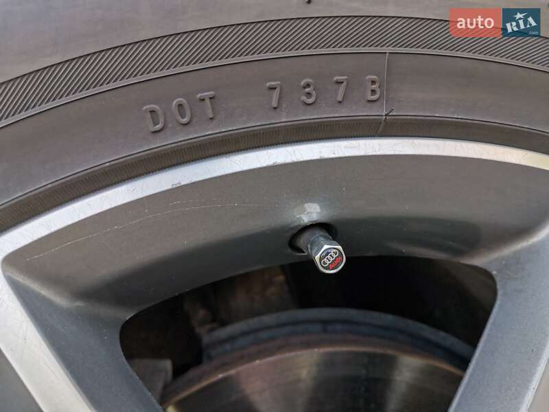 Внедорожник / Кроссовер Audi Q7 2015 в Киеве