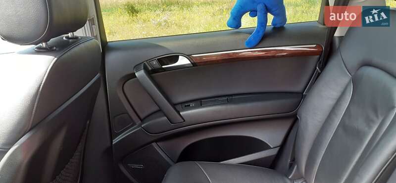 Внедорожник / Кроссовер Audi Q7 2011 в Гайвороне