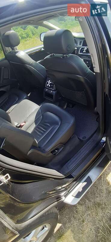 Позашляховик / Кросовер Audi Q7 2011 в Гайвороні
