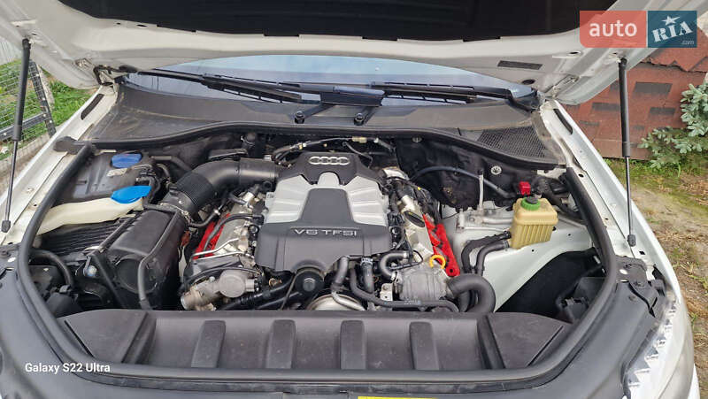 Позашляховик / Кросовер Audi Q7 2014 в Бучі