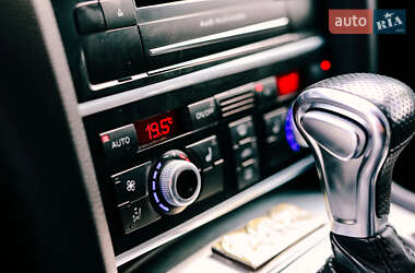 Позашляховик / Кросовер Audi Q7 2012 в 