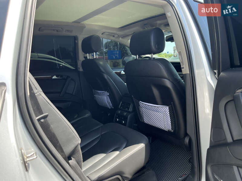 Позашляховик / Кросовер Audi Q7 2015 в Львові