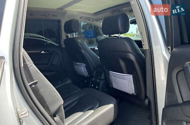 Внедорожник / Кроссовер Audi Q7 2015 в 