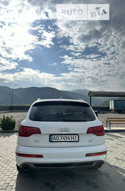 Внедорожник / Кроссовер Audi Q7 2015 в Хусте