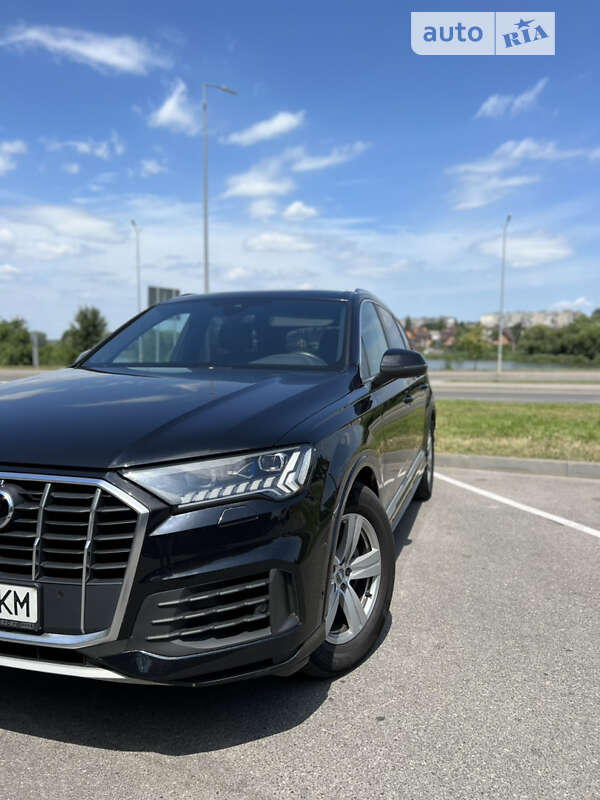 Позашляховик / Кросовер Audi Q7 2020 в Вінниці