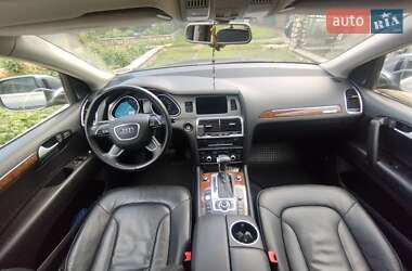 Внедорожник / Кроссовер Audi Q7 2015 в 