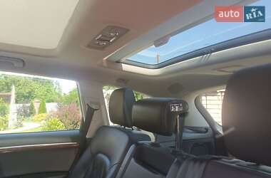 Внедорожник / Кроссовер Audi Q7 2015 в 