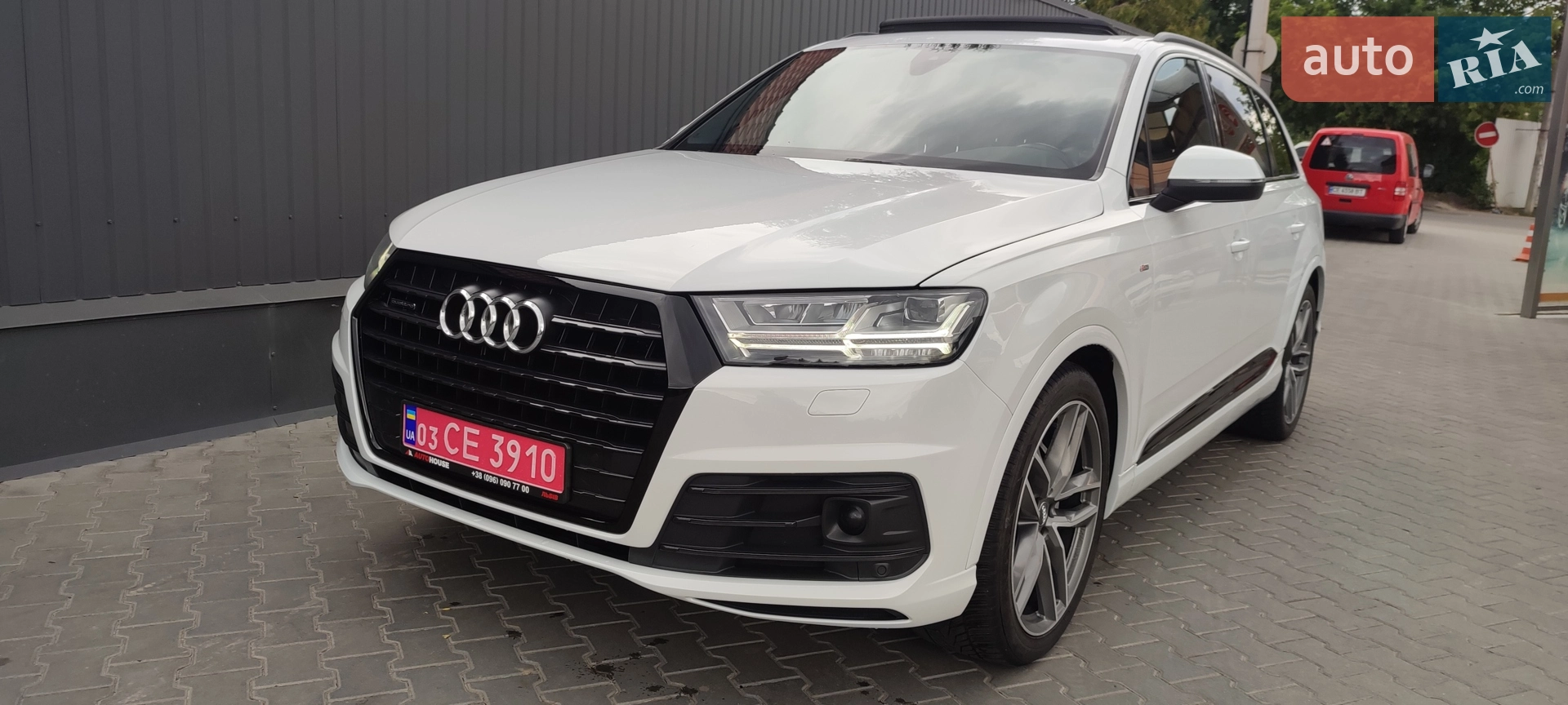 2016 Audi Q7 - мініатюра 211