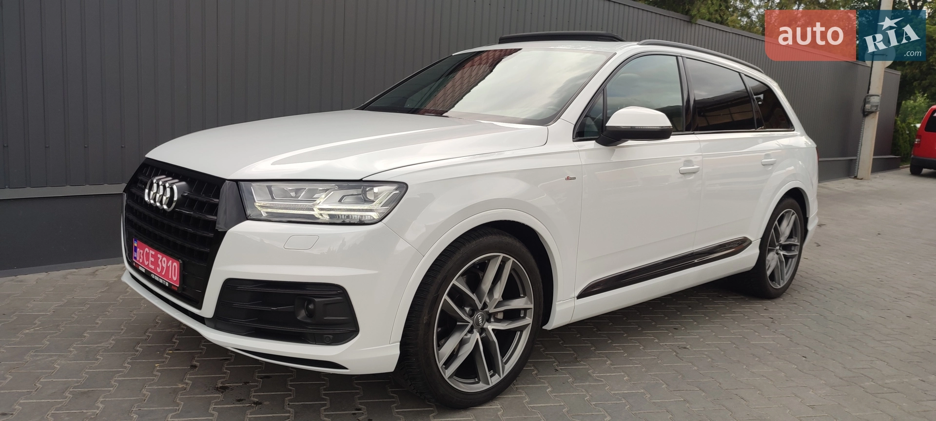 2016 Audi Q7 - мініатюра 213