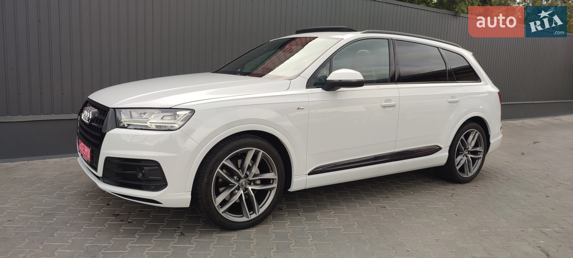2016 Audi Q7 - мініатюра 215