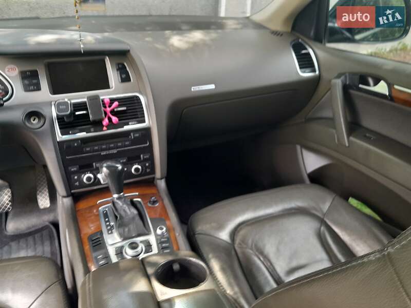 Внедорожник / Кроссовер Audi Q7 2007 в Тернополе